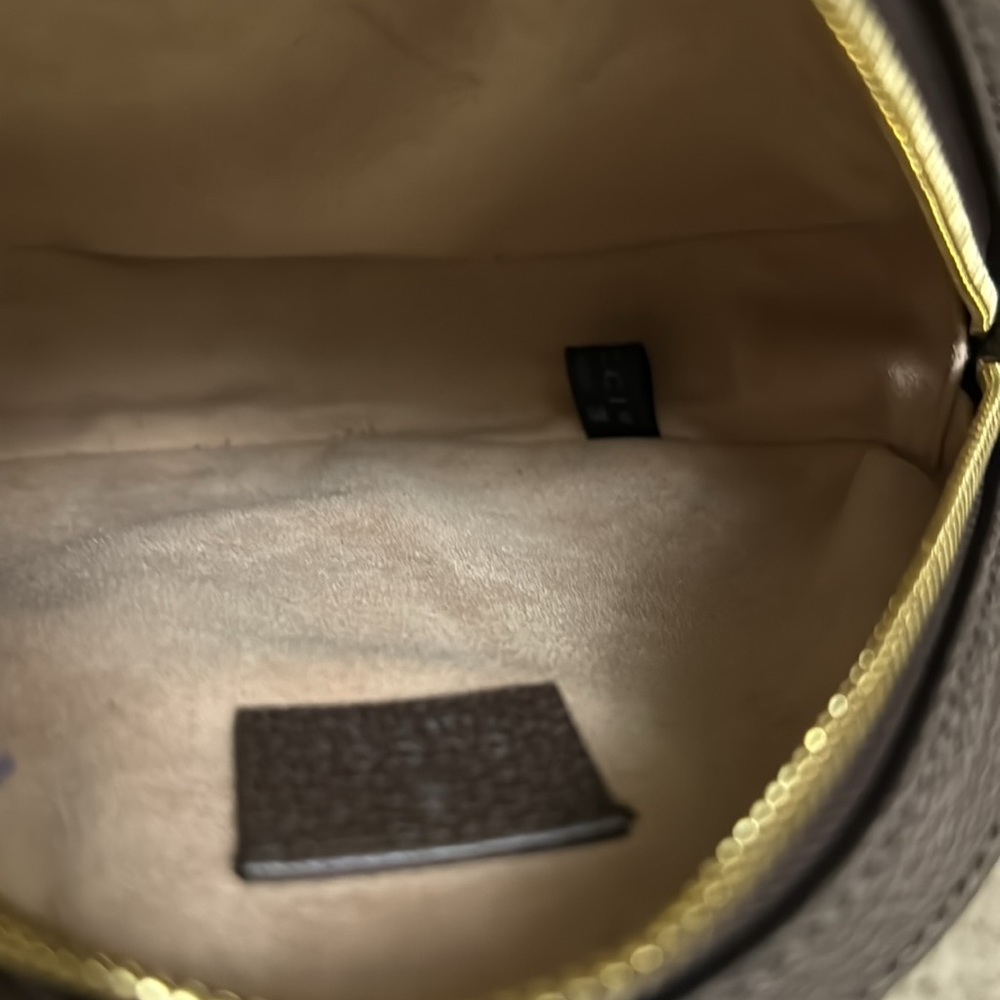 AUTHENTIC Gucci cross body with gold chain - Picture 4 of 9